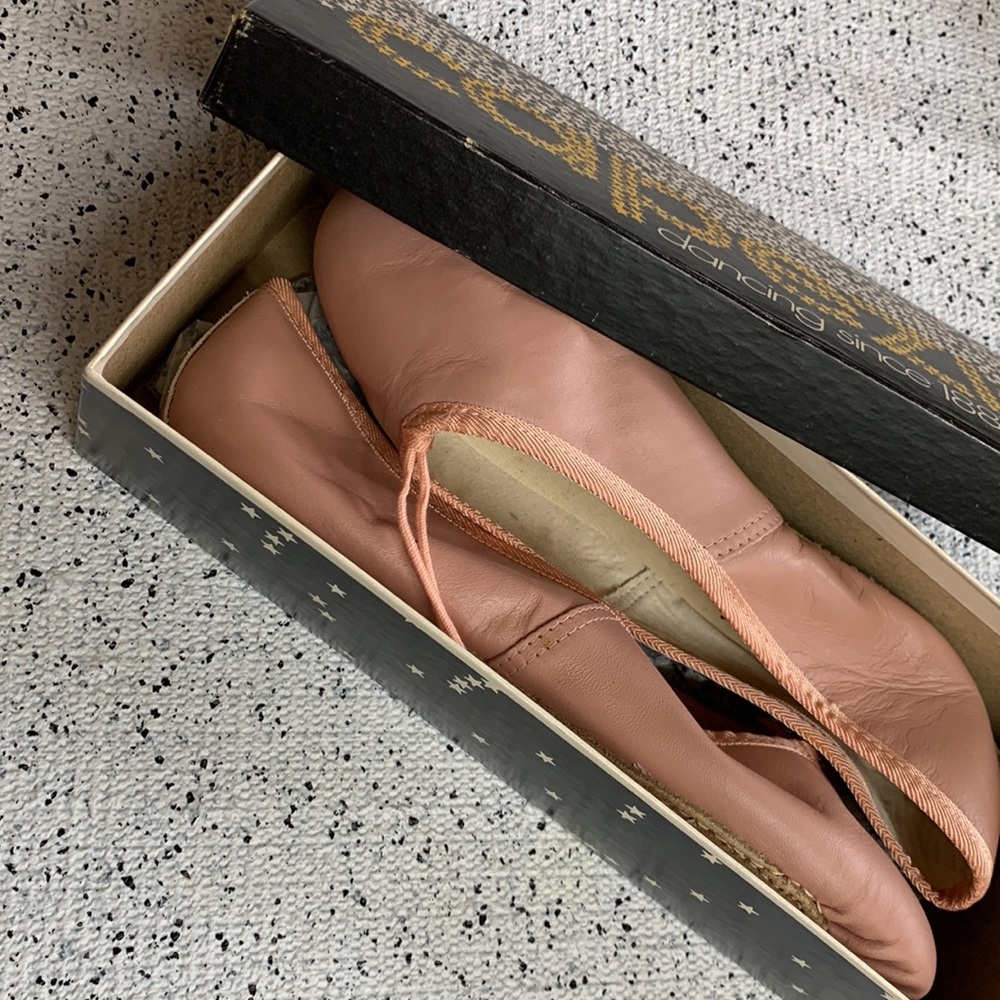 Antique NEW Capezio Slipper in Dusty Rose sz 6 - Picture 3 of 9